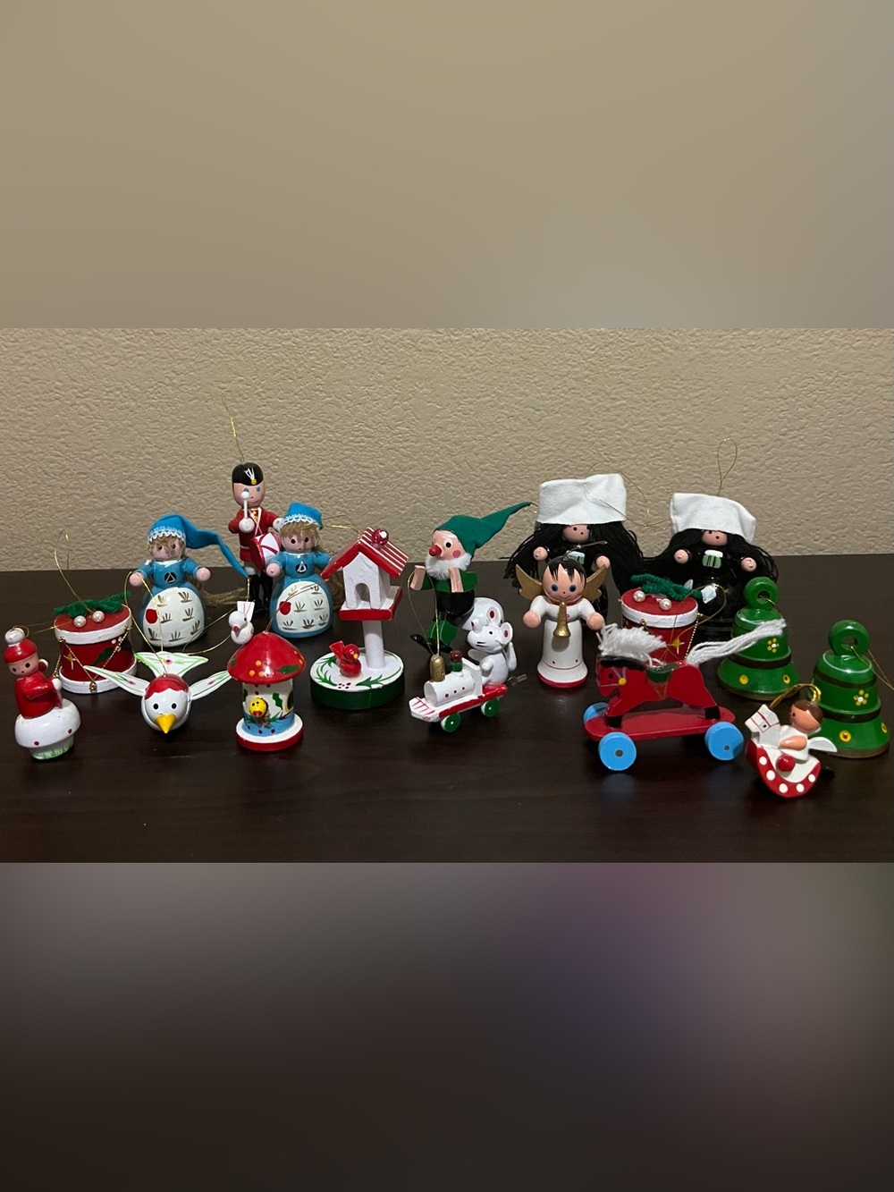 Vintage Darling 1970’s Wooden Christmas Ornaments Lot of 18 Small & Medium Sizes